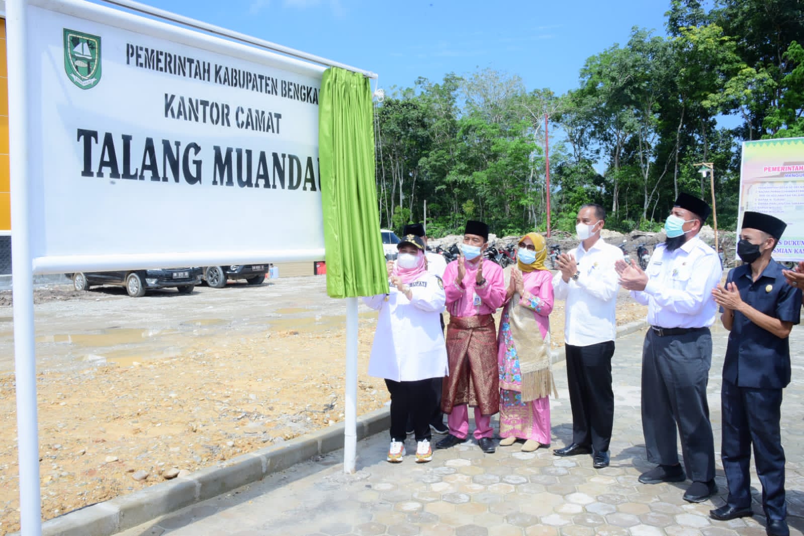 Bupati Bengkalis Resmikan Kantor Camat Talang Muandau